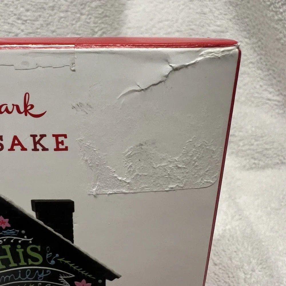 Hallmark Keepsake Ornament 2016 The Miracle of Christmas This Family Believes‎